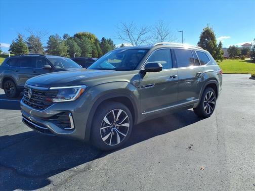 2026 Volkswagen Atlas 2.0T SEL Premium R-Line 4MOTION
