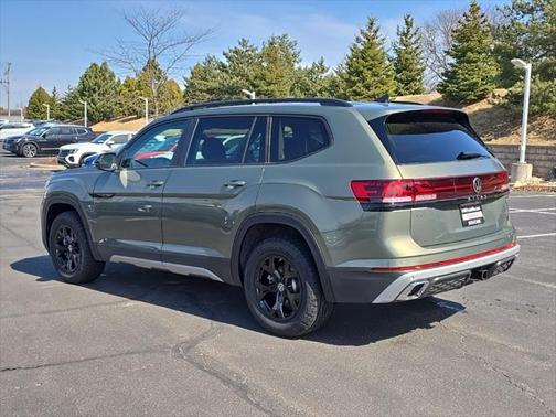 2025 Volkswagen Atlas 2.0T Peak Edition