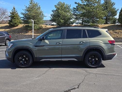 2025 Volkswagen Atlas 2.0T Peak Edition