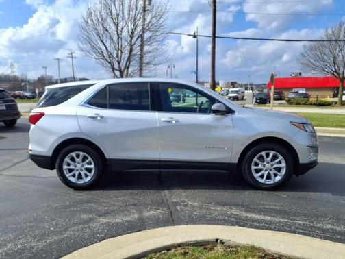Silver Ice Metallic 2019 Chevrolet Equinox 1LT
