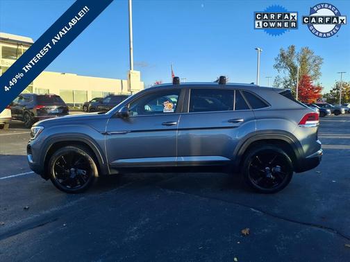 2024 Volkswagen Atlas Cross Sport 2.0T SE w/Technology 4MOTION