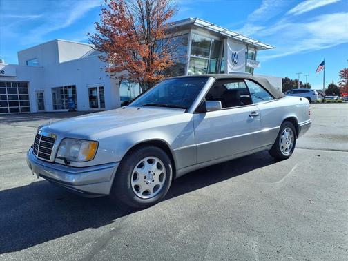 1995 Mercedes-Benz E-Class E 320