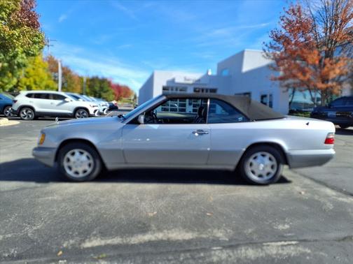 1995 Mercedes-Benz E-Class E 320