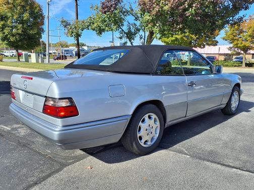 1995 Mercedes-Benz E-Class E 320