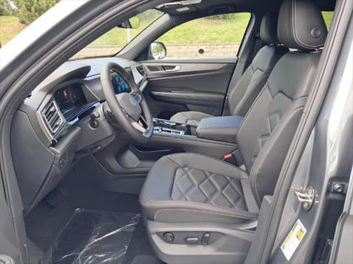 2025 Volkswagen Atlas Cross Sport 2.0T SE w/Technology 4MOTION