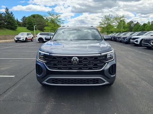2025 Volkswagen Atlas Cross Sport 2.0T SE w/Technology 4MOTION