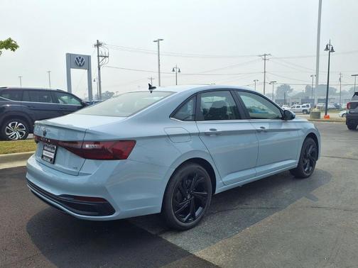 Monument Gray 2026 Volkswagen Jetta 1.4T SE
