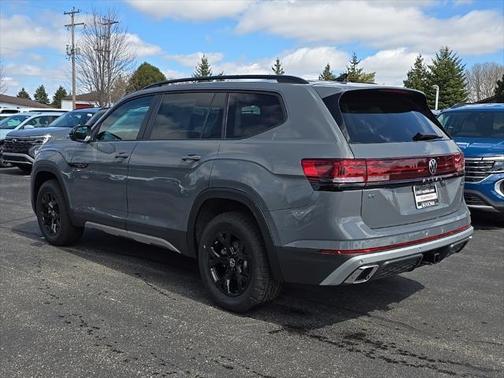 2025 Volkswagen Atlas 2.0T Peak Edition