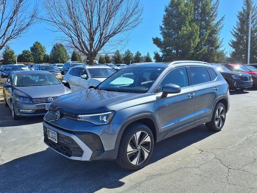 2025 Volkswagen Taos 1.5T SE