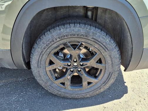 Avocado Green Pearl 2026 Volkswagen Atlas Peak Edition