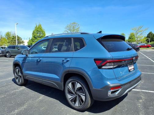 Blue 2026 Volkswagen Taos SE