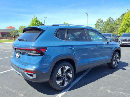 Blue 2026 Volkswagen Taos SE