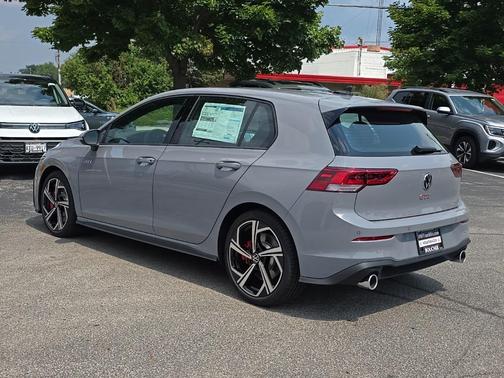 2025 Volkswagen Golf GTI 2.0T SE DSG