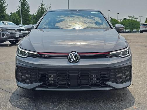 2025 Volkswagen Golf GTI 2.0T SE DSG