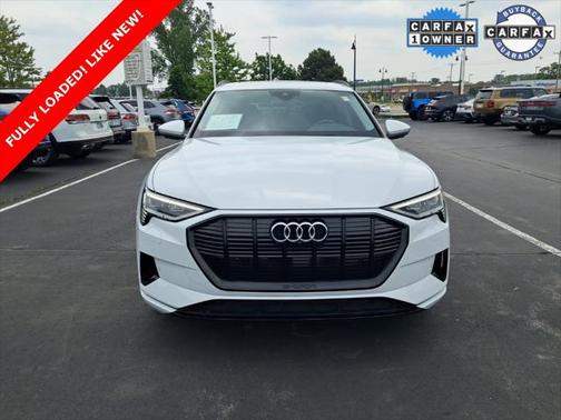2021 Audi e-tron Premium Plus
