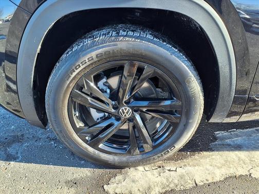 2025 Volkswagen Atlas Cross Sport 2.0T SEL