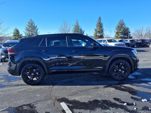 2025 Volkswagen Atlas Cross Sport 2.0T SEL