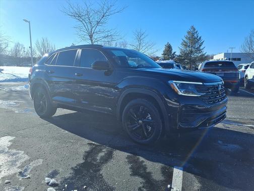 2025 Volkswagen Atlas Cross Sport 2.0T SEL