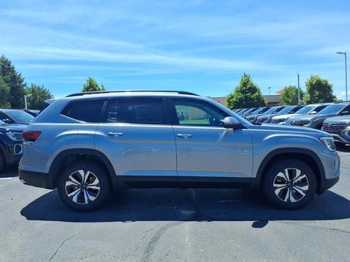 Silver Mist 2026 Volkswagen Atlas 2.0T SE