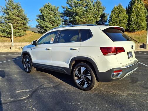 2024 Volkswagen Taos 1.5T SE