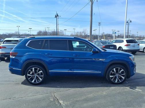 2025 Volkswagen Atlas 2.0T SEL Premium R-Line 4MOTION