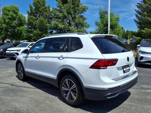 Pure White 2024 Volkswagen Tiguan 2.0T Wolfsburg Edition