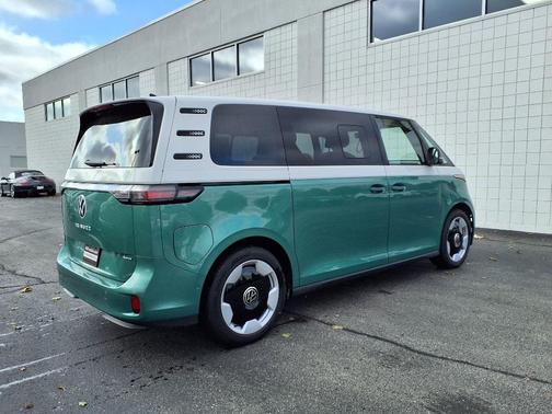 2025 Volkswagen ID. Buzz Pro S Plus with 4MOTION