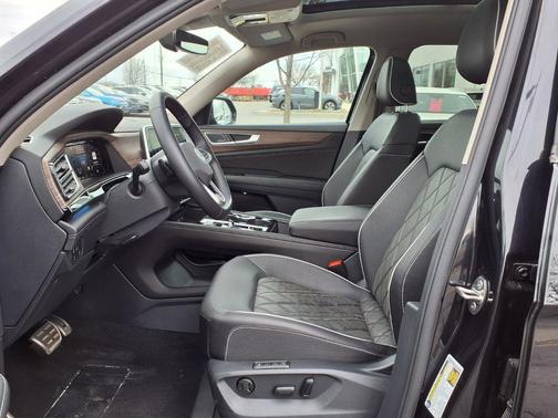 2025 Volkswagen Atlas 2.0T SEL Premium R-Line 4MOTION