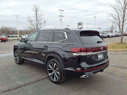 2025 Volkswagen Atlas 2.0T SEL Premium R-Line 4MOTION