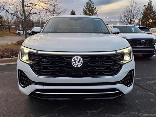 2026 Volkswagen Atlas 2.0T SEL Premium R-Line 4MOTION