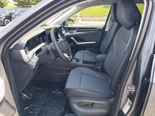 2025 Volkswagen Tiguan 2.0T SE 4MOTION