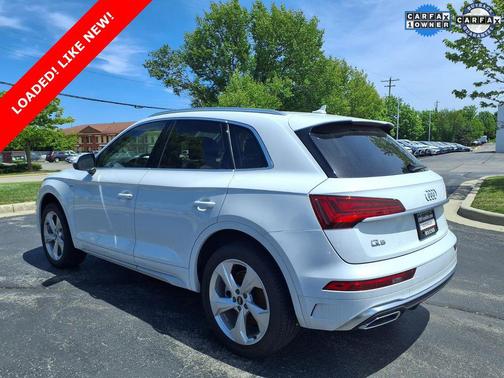 Glacier White Metallic 2023 Audi Q5 45 S line Premium Plus