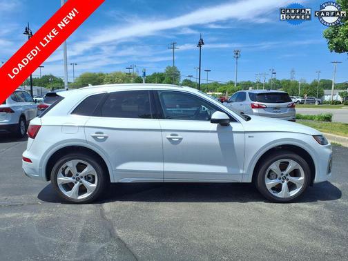 Glacier White Metallic 2023 Audi Q5 45 S line Premium Plus