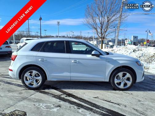 Glacier White Metallic 2023 Audi Q5 45 S line Premium Plus