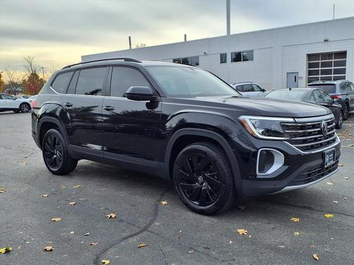 2025 Volkswagen Atlas 2.0T SE w/Technology 4MOTION