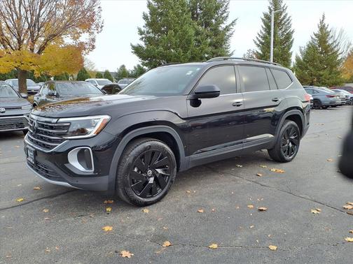 2025 Volkswagen Atlas 2.0T SE w/Technology 4MOTION