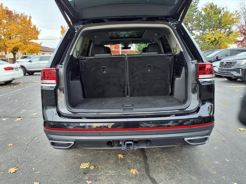 2025 Volkswagen Atlas 2.0T SE w/Technology 4MOTION