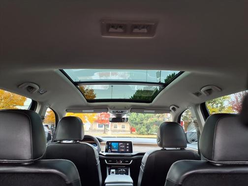 2025 Volkswagen Atlas 2.0T SE w/Technology 4MOTION