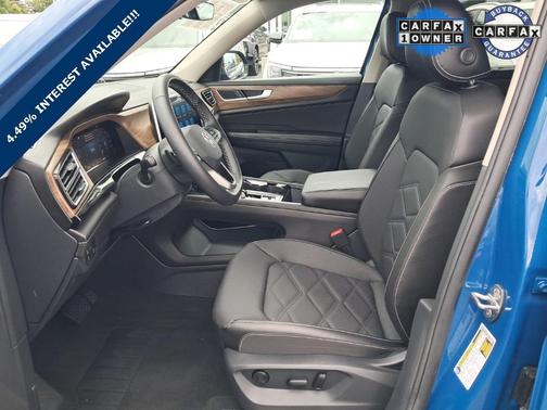 2025 Volkswagen Atlas 2.0T SE w/Technology 4MOTION
