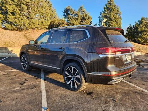 2025 Volkswagen Atlas 2.0T SEL Premium R-Line 4MOTION