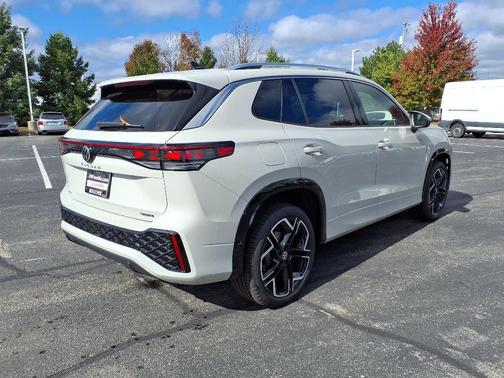 2025 Volkswagen Tiguan 2.0T SEL R-Line 4MOTION