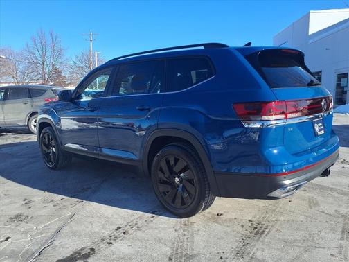 2025 Volkswagen Atlas 2.0T SE w/Technology 4MOTION