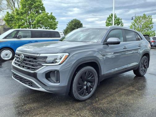 pure gray 2026 Volkswagen Atlas Cross Sport 2.0T SE w/Technology 4MOTION