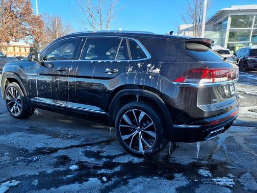 2025 Volkswagen Atlas Cross Sport 2.0T SEL Premium