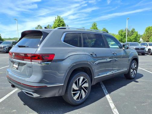 pure gray 2026 Volkswagen Atlas 2.0T SEL