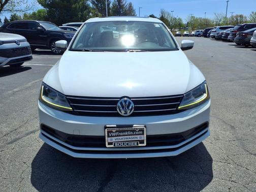 White 2017 Volkswagen Jetta 1.4T SE