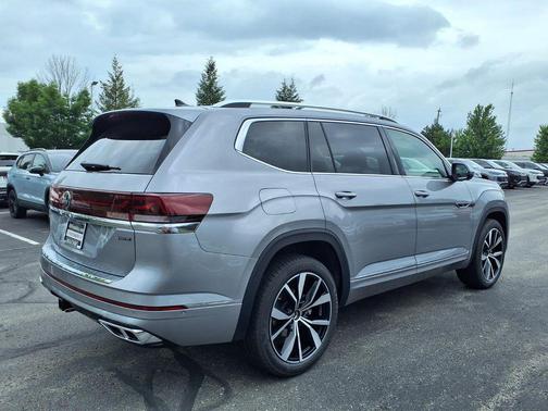 Silver Mist 2026 Volkswagen Atlas 2.0T SEL Premium R-Line 4MOTION