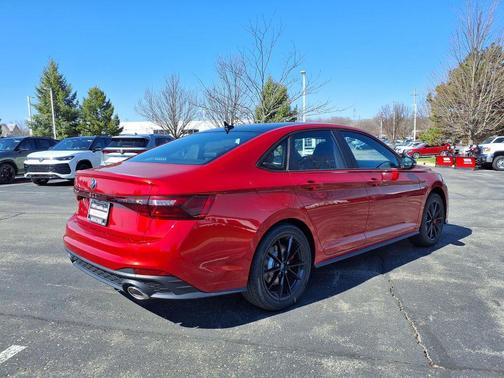 Kings Red Metallic w/Deep Black Roof 2026 Volkswagen Jetta GLI 2.0T Autobahn