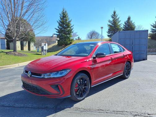Kings Red Metallic w/Deep Black Roof 2026 Volkswagen Jetta GLI 2.0T Autobahn