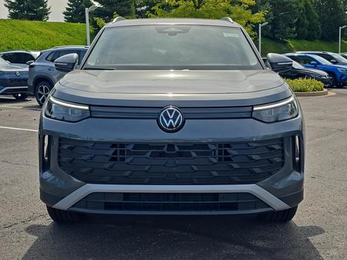 2025 Volkswagen Tiguan 2.0T SE 4MOTION